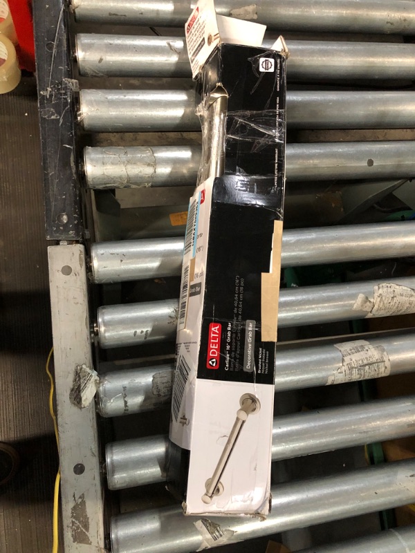 Photo 1 of **NONREFUNDABLE**FOR PARTS OR REPAIR**SEE NOTES**
Delta Faucet DCL5916-BN Carlisle Decorative Bathroom Safety Grab Bar, 16 inch x 1 1/4", Brushed Nickel 16 x 1.25 Inch Decorative Grab Bar Brushed Nickel