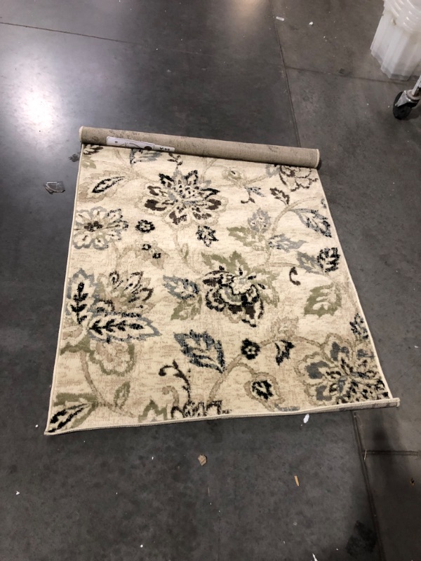 Photo 4 of ***USED - DIRTY - NO PACKAGING***
SUPERIOR Jacobean Beige 4 Ft. X 6 Ft. Oversized Floral Polypropylene Area Rug