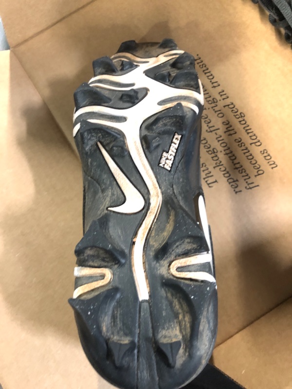Photo 1 of Nike boys Football Cleats, 5.5