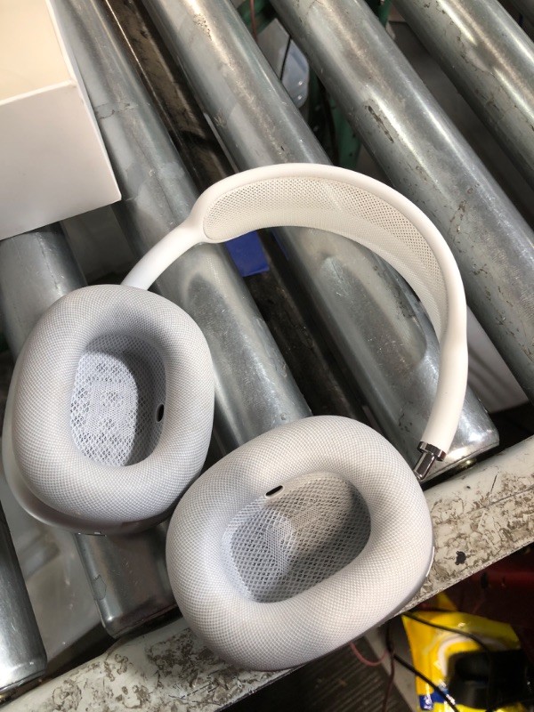 Photo 1 of Apple AirPods Max Wireless Over-Ear Headphones