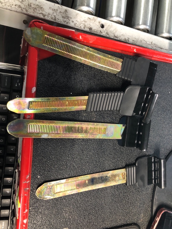 Photo 1 of VEVOR Universal Roof Rack Cross Bars, 41.3" Aluminum Roof Rack Crossbars