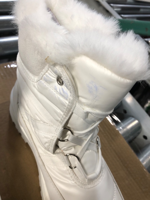 Photo 2 of **Damaged See Notes**
Womens Warm Fur Lined Snow Boots, White, Size 39