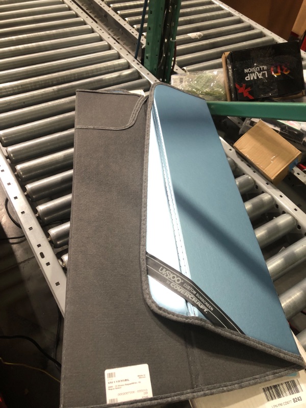 Photo 2 of (Nissan)Covercraft UVS100 Custom Sunscreen | UV10966BL |Blue Metallic
