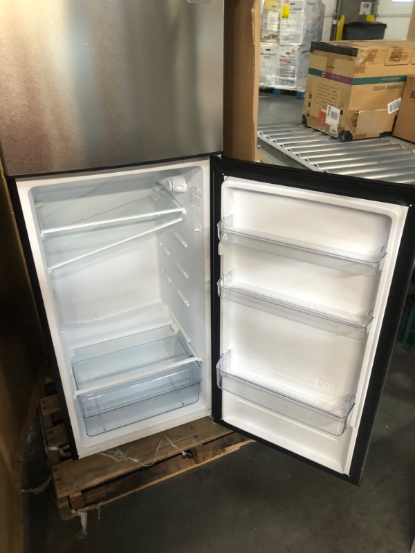 Photo 1 of ***READ NOTES***Vissani 7.1 Cu. Ft. Top Freezer Refrigerator (Stainless Steel)

