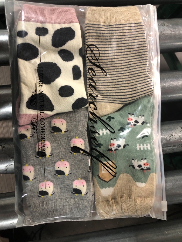 Photo 3 of Geyoga 6 Pairs Cow Socks stuff Women's Novelty Girls Funny Animal Cute Cotton Crew Socks Cow Print Cartoon Casual Socks