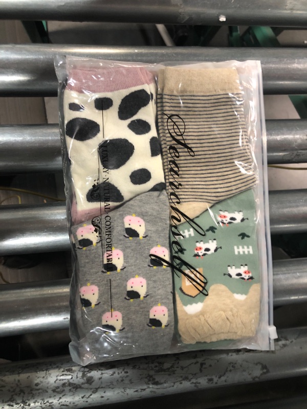 Photo 2 of Geyoga 6 Pairs Cow Socks stuff Women's Novelty Girls Funny Animal Cute Cotton Crew Socks Cow Print Cartoon Casual Socks