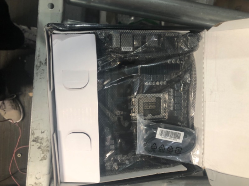Photo 1 of GIGABYTE B760M C (LGA 1700/ Intel/ B760/ Micro ATX/ DDR5/ M.2/ PCIe 4.0/ USB 3.2 Gen 2 Type-C/Realtek Wi-Fi 1GbE LAN/Q-Flash Plus/PCIe EZ-Latch/Motherboard)