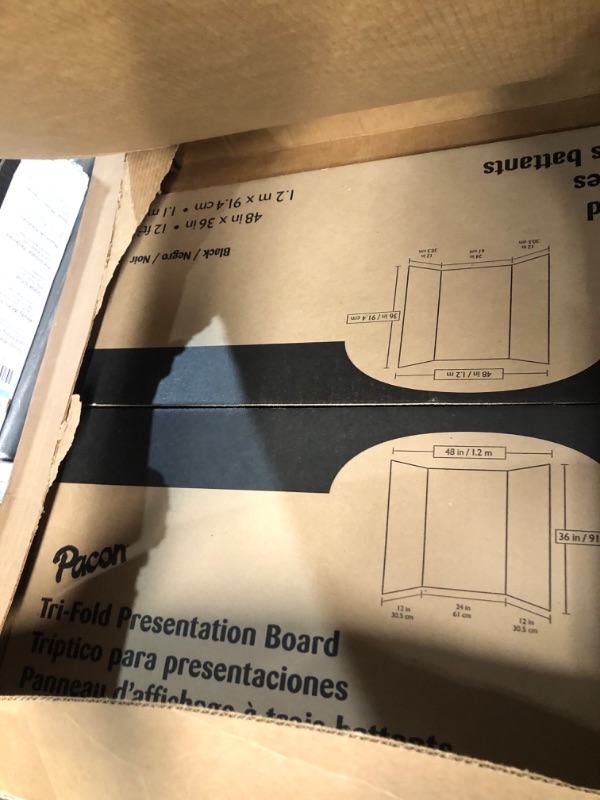 Photo 2 of Pacon 37634 Spotlight Corrugated Presentation Display Boards, 48 x 36, White, 4/Carton
