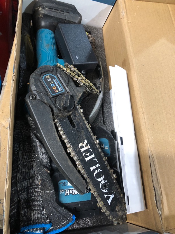 Photo 1 of Yooler Mini Chainsaw, 6 Inch Portable Electric Chainsaw Cordless, 2Pcs 24V 6500mAh Super Powerful Rechargeable Battery Powered, Handheld Small Chainsaw, Tree Trimming Wood Cutting (Copper Motor) Copper Motor Copper Motor-blue