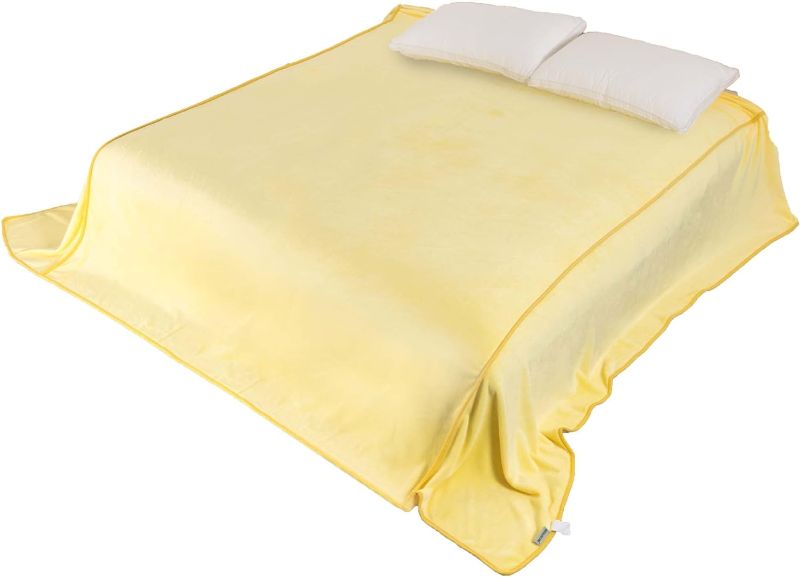 Photo 1 of  MORANJIAFANG Plush 340GSM Flannel Bed Blanket Cozy Microfiber Soft Thermal Fleece Blanket (Yellow, Oversized King 144"x144")