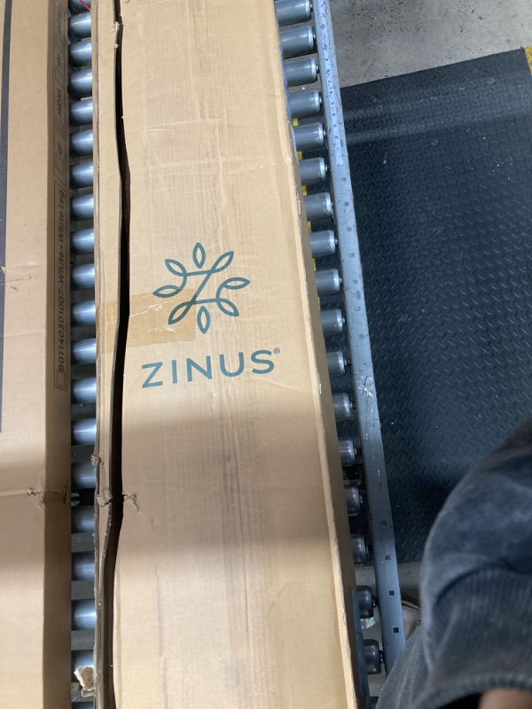 Photo 1 of ZINUS 6 Inch Foam and Spring Hybrid Mattress [New Version], Full, Fiberglass Free, Medium Firmness, Durable Support, Certified Safe Foams & Fabric, Mattress in A Box White Full 6" New Small Box