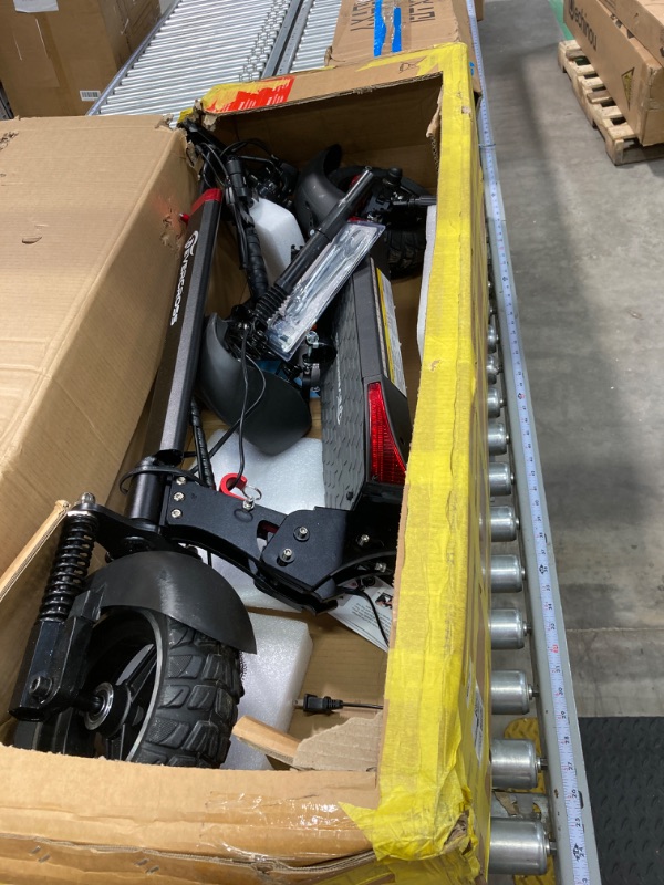 Photo 2 of EVERCROSS H7 Commuter Foldable Electric Scooter with seat, Equipped with 800W Motor, Maximum Speed of 45 km/h, 60 km Range, Equipped with 10-inch Solid Off-Road Tires