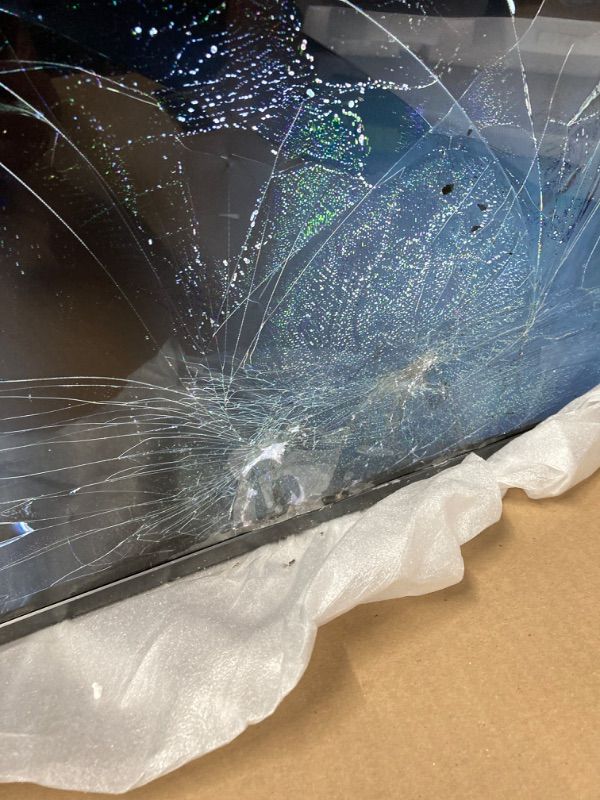 Photo 2 of *****BROKEN SCREEN, NO REMOTE AND WIRING**** LG B3 Series 65-Inch Class OLED Smart TV OLED65B3PUA, 2023 - AI-Powered 4K TV, Alexa Built-in,Black
