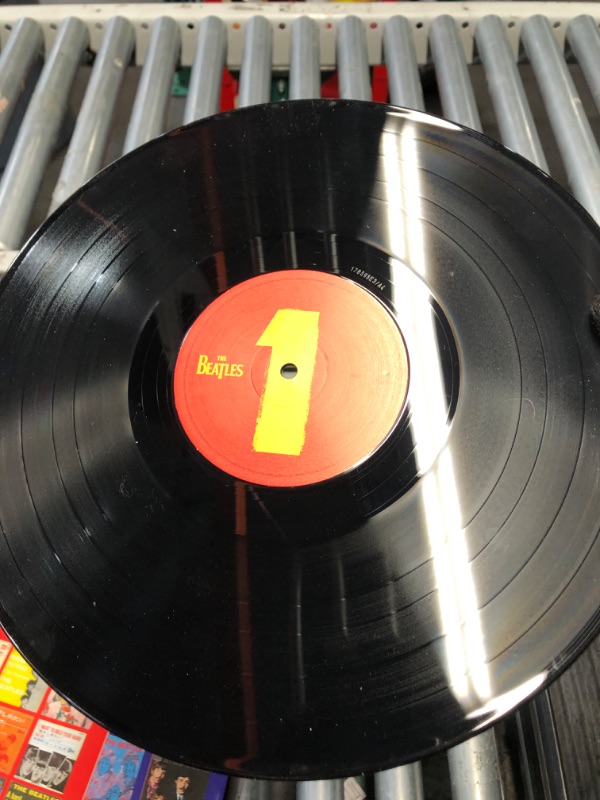 Photo 1 of **MINOR SCRATCHES**
The Beatles - 1 vinyl 