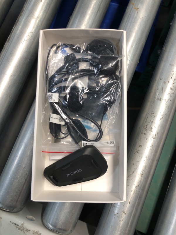 Photo 3 of (READ FULL POST) Cardo Systems Spirit Motorcycle Bluetooth Communication Headset - Black, Single Pack