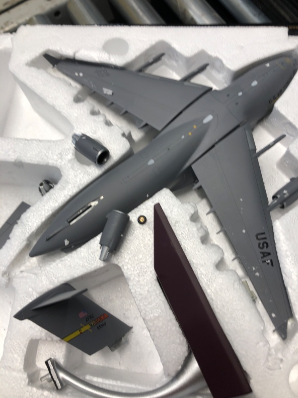 Photo 3 of *SEE NOTES* GeminiJets G2AFO1059 U.S. Air Force C-17 Globemaster III March Air Reserve Base; Scale 1:200