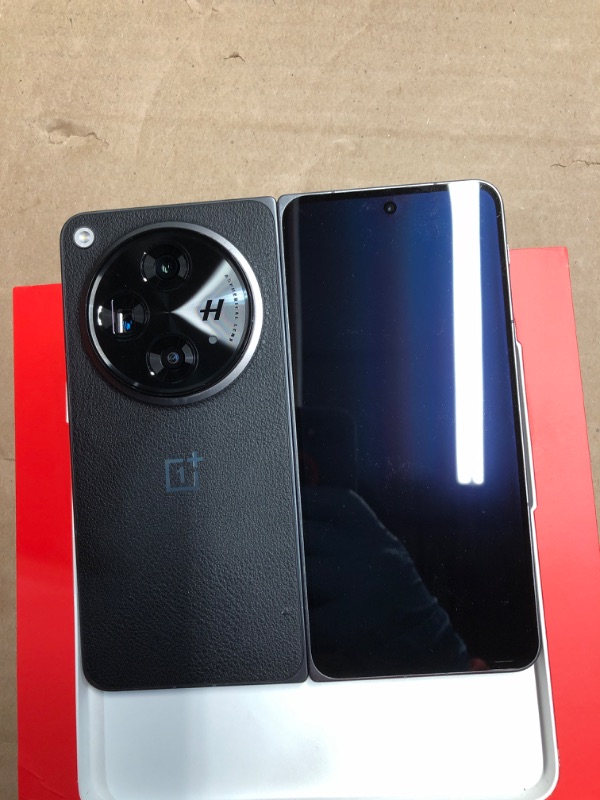 Photo 3 of ***(MAJOR DAMAGE/ SEE NOTES)***
OnePlus Open, 16GB RAM+512GB, Dual-SIM, Emerald Dusk, US Factory Unlocked Android Smartphone, 4805 mAh Battery, 67W Fast Charging, Hasselblad Camera, 120Hz Fluid Display
