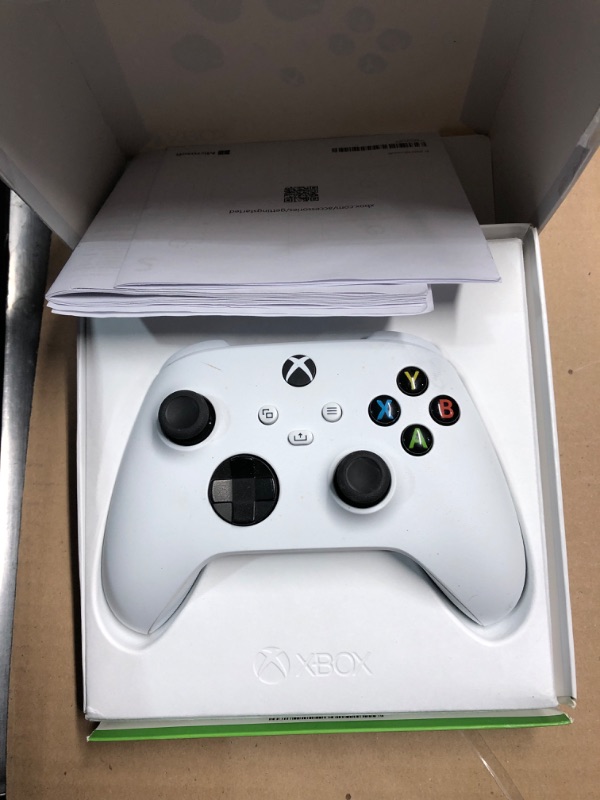 Photo 2 of (READ FULL POST) Xbox Core Wireless Gaming Controller – Robot White– Xbox Series X S