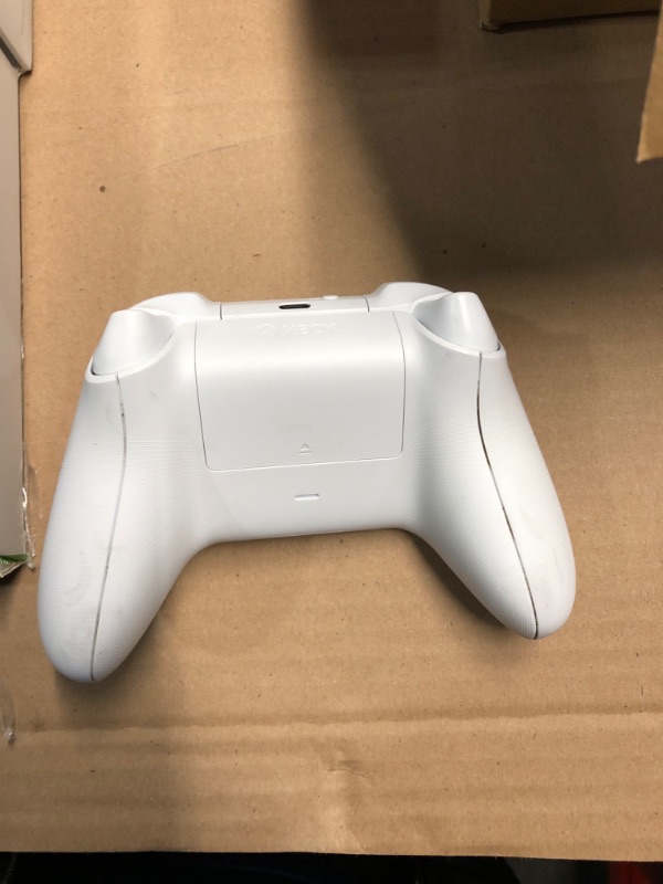 Photo 3 of (READ FULL POST) Xbox Core Wireless Gaming Controller – Robot White– Xbox Series X S