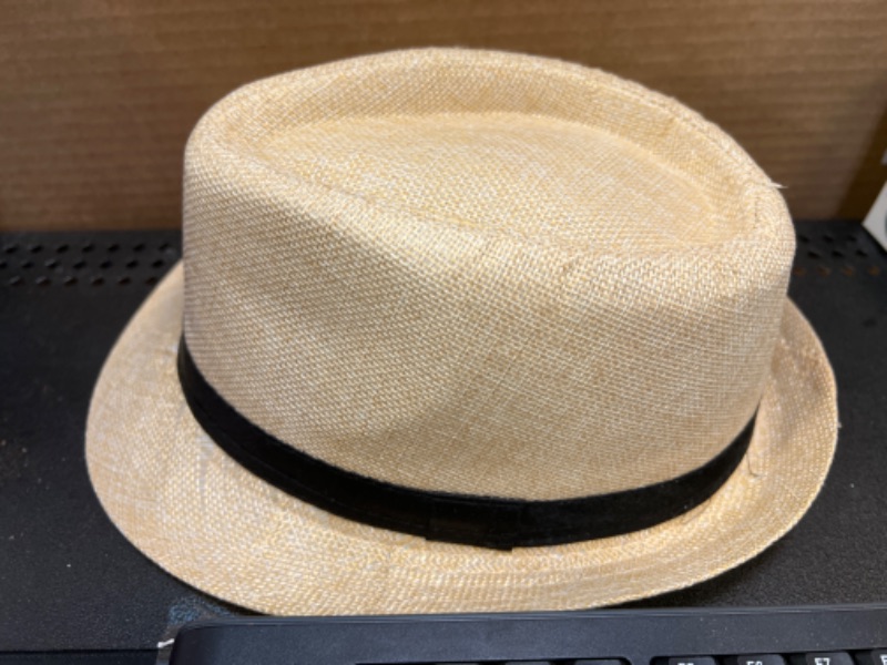Photo 2 of  1920s Straw Hats Bulk for Men Short Brim Sun Panama Hats for Women Party Costume, Circumference 60 cm Beige