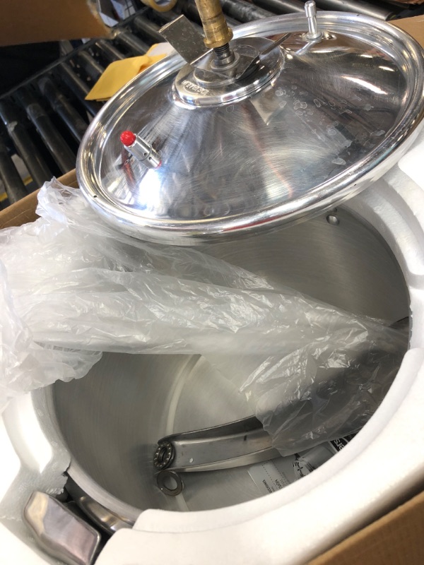 Photo 1 of 25l pressure cooker 