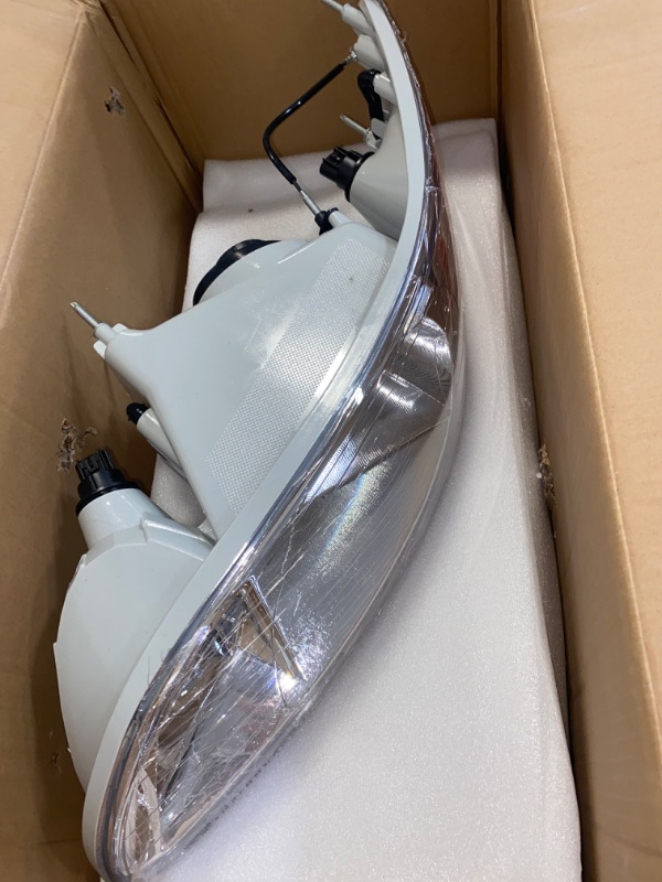 Photo 2 of SEPEY Headlights for Peterbilt 386, Replacement Headlights Headlamps Assembly with Bulb for 2005-2015 Peterbilt 330 335 325 384 337 340 348 382 386 387 Trucks, a Pair(left and right)
