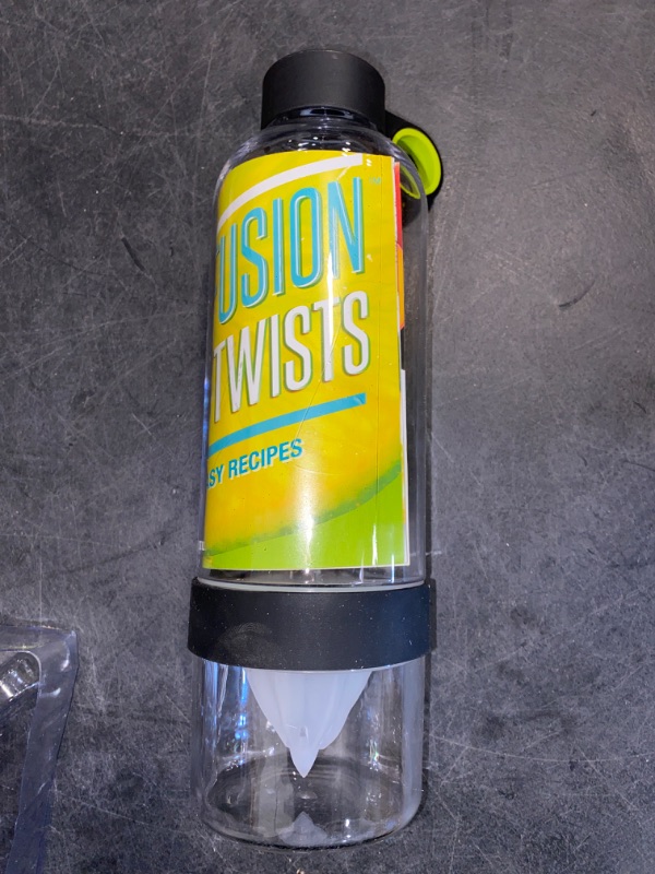 Photo 2 of COLD FUSION Water Bottle with Citrus Infuser