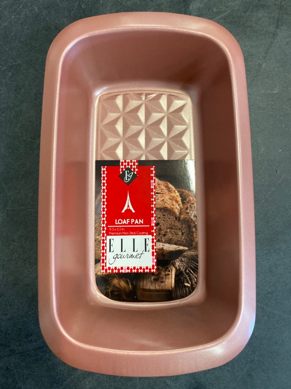 Photo 2 of *Please Read Clerk Comments * ELLE Rose Gold Loaf Pan, Robust Baking Pan, Non-Stick Coating, Bakeware for Banana Bread, Cake Mould, 9.5 x 5.5 In.
