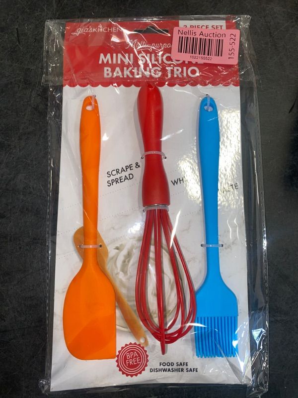 Photo 2 of giasKITCHEN 3 PIECE SET Multi-purpose MINI SILICONE BAKING TRIO