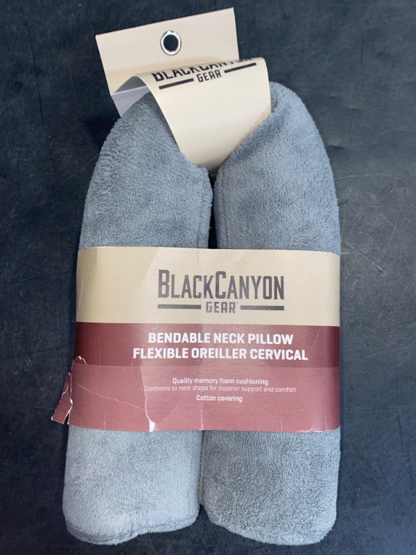 Photo 2 of RoadPro -Bendable Neck Flexible Oreiller Cervical Relief Memory Foam Travel Pillow Gray 0.97lb Adult

