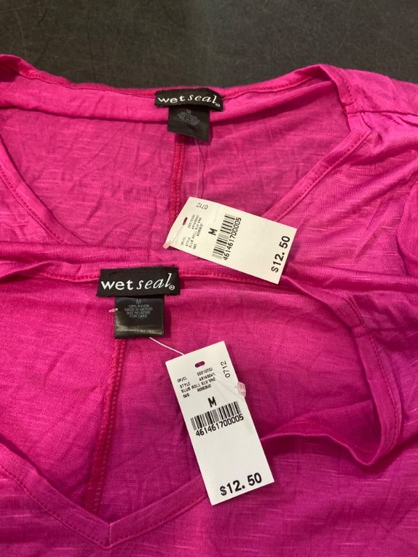 Photo 3 of (MEDIUM) Wet Seal Women Hot Pink V Neck T-Shirt Short Sleeve Lightweight Casual Top 2 Pack