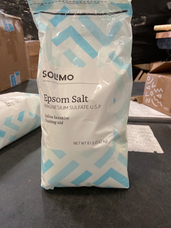 Photo 2 of Amazon Brand - Solimo Epsom Salt Soak, Magnesium Sulfate USP, 8 Pound  (Pack of 1)