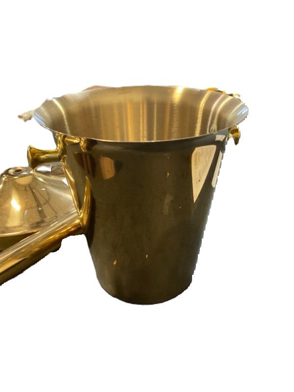 Photo 2 of Champagne Bucket with Stand,Ice Bucket with Stand Stainless Steel Bucket Wine Chiller On Stand 12Lb Hammered Tall Ice Bucket Stand for Party Bar Ktv Bbq Home,3ft (Gold (1 Pack))
