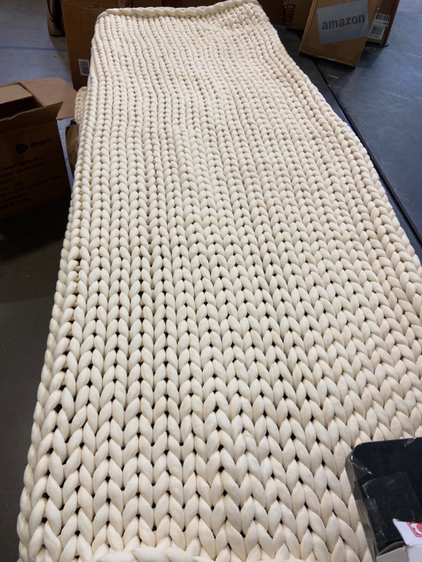 Photo 2 of Chunky Knit Blanket Hand Made Merino Wool Throw Boho Bedroom Sofa Home Decor Giant Yarn(Ivory White 47"x71")
