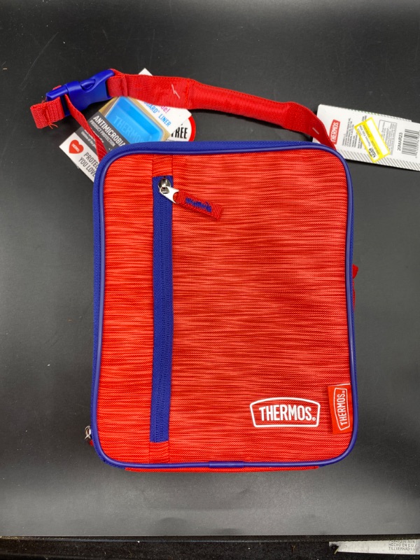 Photo 2 of Thermos Kids' Athleisure Upright Lunch Bag - Red
