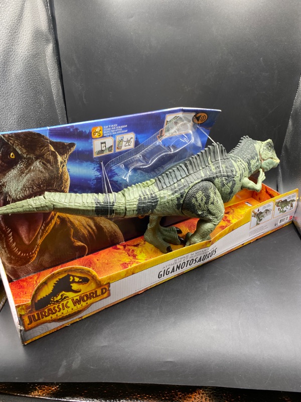 Photo 2 of Jurassic World Dominion Dinosaur Figure Strike N Roar Giganotosaurus
