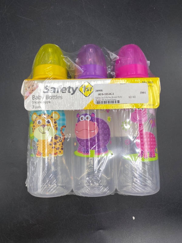 Photo 1 of Safety First Baby Bottle set
