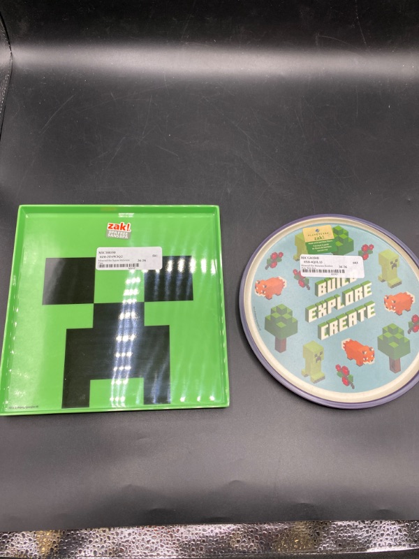 Photo 1 of Minecraft plate bundle