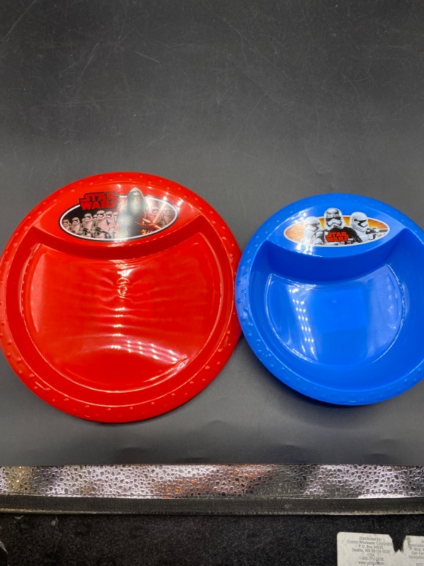 Photo 1 of Star Wars bowl and plate bundle