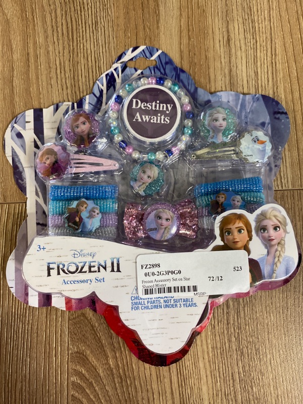 Photo 1 of Frozen accessory set