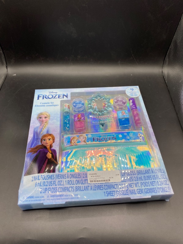 Photo 1 of Disney Frozen Cosmetic set