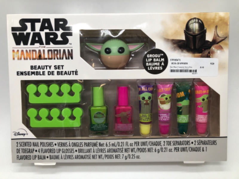 Photo 1 of Star Wars: The Mandalorian Lip & Nail Beauty Set
