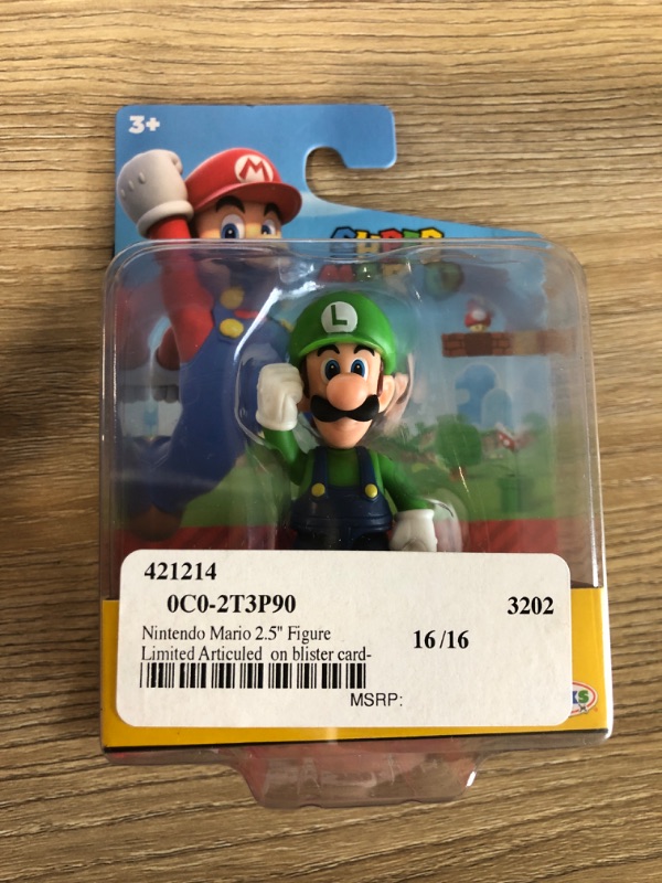 Photo 2 of World of Nintendo Wave 42 Luigi Mini Figure
