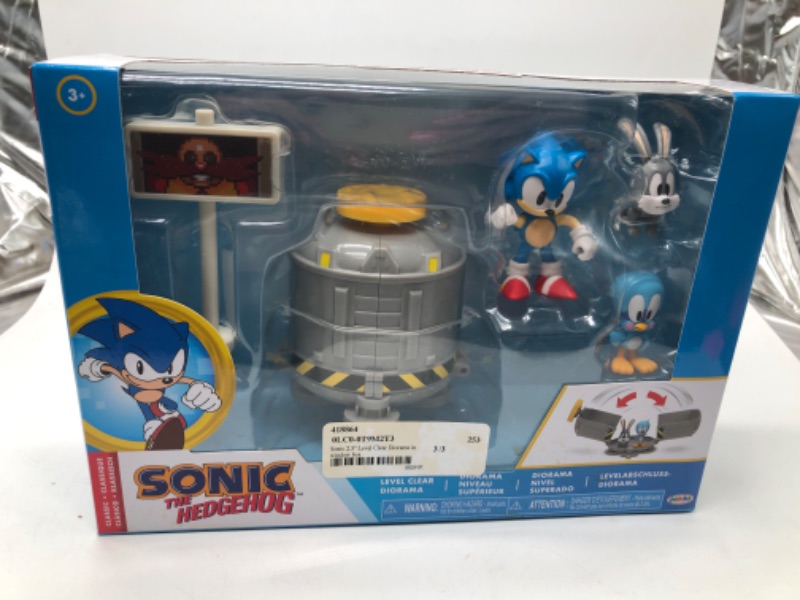 Photo 2 of Sonic 2.5 Inch Level Clear Diorama Action Figure Playset with Sonic Flicky and Pocky
