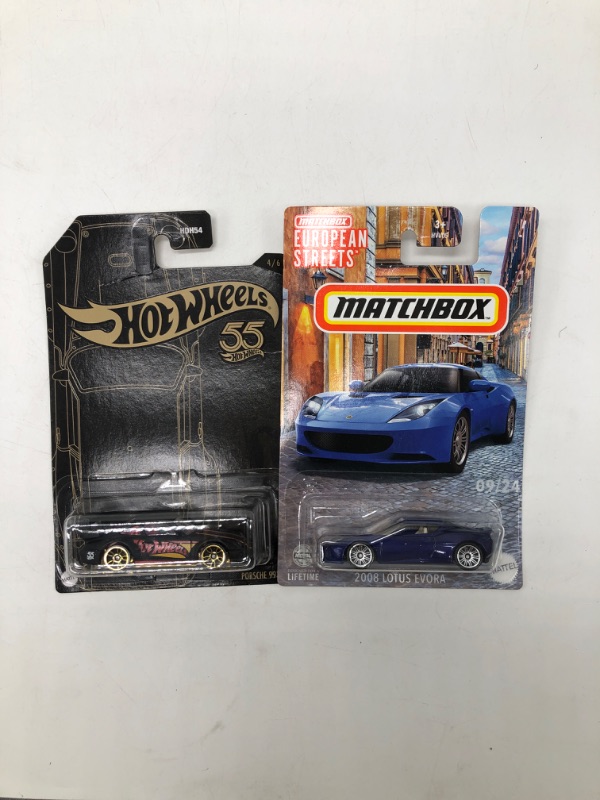 Photo 1 of matchbox and hot wheels bundle 