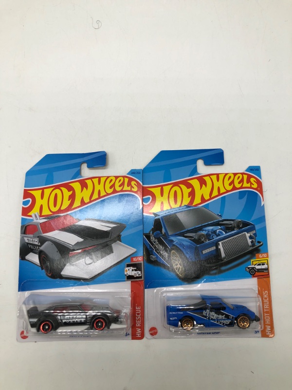 Photo 1 of Hot Wheels Bundle