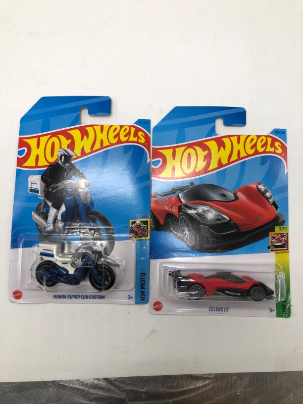 Photo 1 of Hot Wheels Bundle