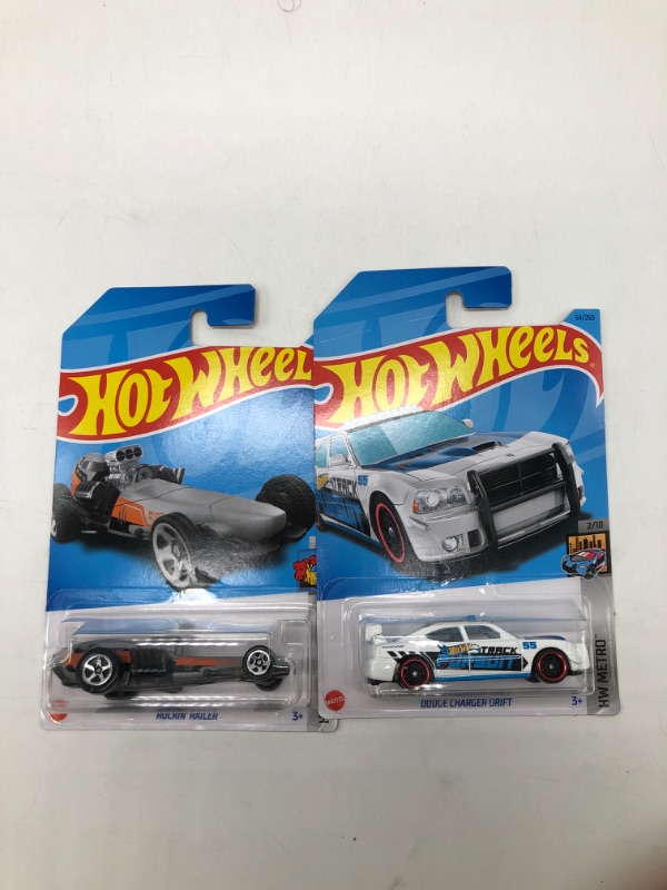 Photo 1 of Hot Wheels Bundle