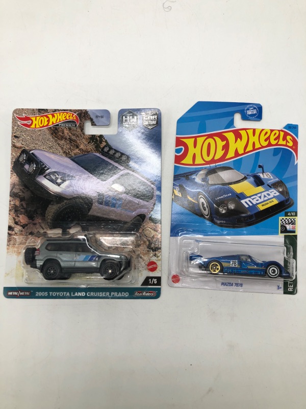 Photo 1 of Hot Wheels Bundle