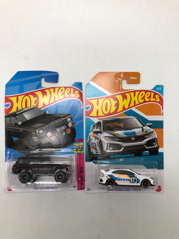 Photo 1 of hot wheels bundle 